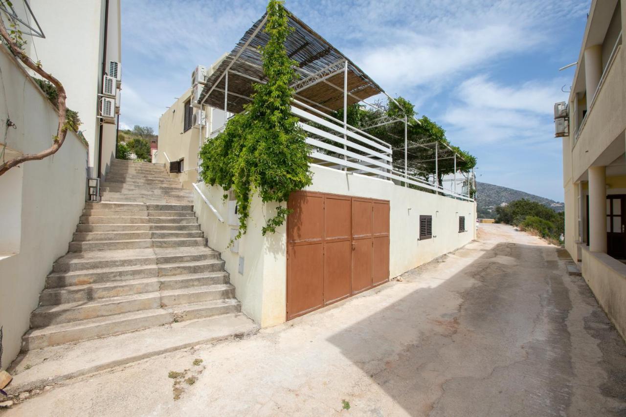 شقة La Casa Di Nonno ميلنا المظهر الخارجي الصورة